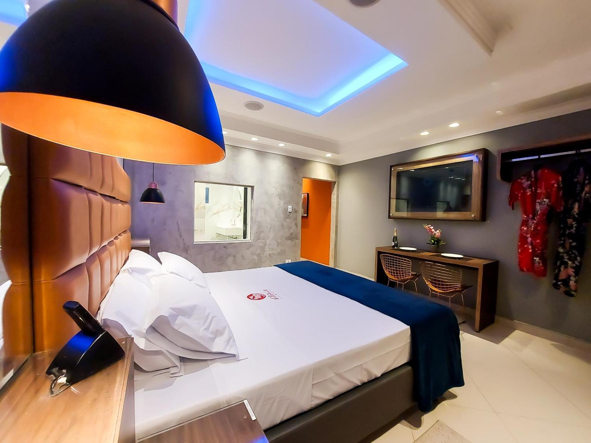Gloria Plaza Hotel (Adults Only) — Photos 1